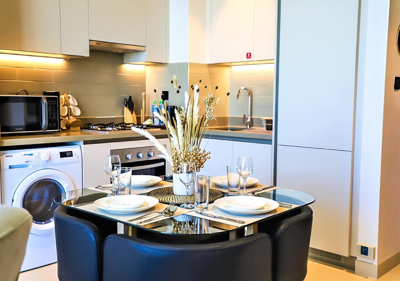 Stay By Latinem Luxury 2Br Holiday Home Cv B1309 Near Burj Khalifa Dubái Exterior foto